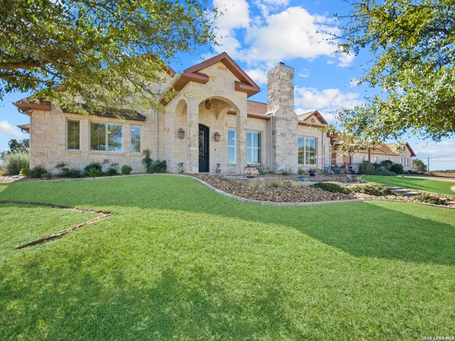 $1,375,000 | 1000 Landmark, Kerrville, TX 78028