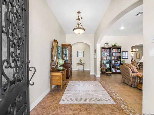 $1,375,000 | 1000 Landmark, Kerrville, TX 78028