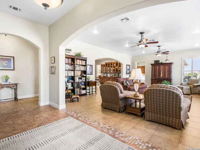$1,375,000 | 1000 Landmark, Kerrville, TX 78028
