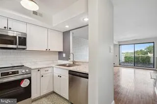 $299,900 | 273 Summit House, Unit 273, West Chester, PA 19382