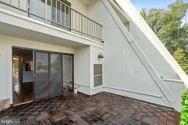 $299,900 | 273 Summit House, Unit 273, West Chester, PA 19382