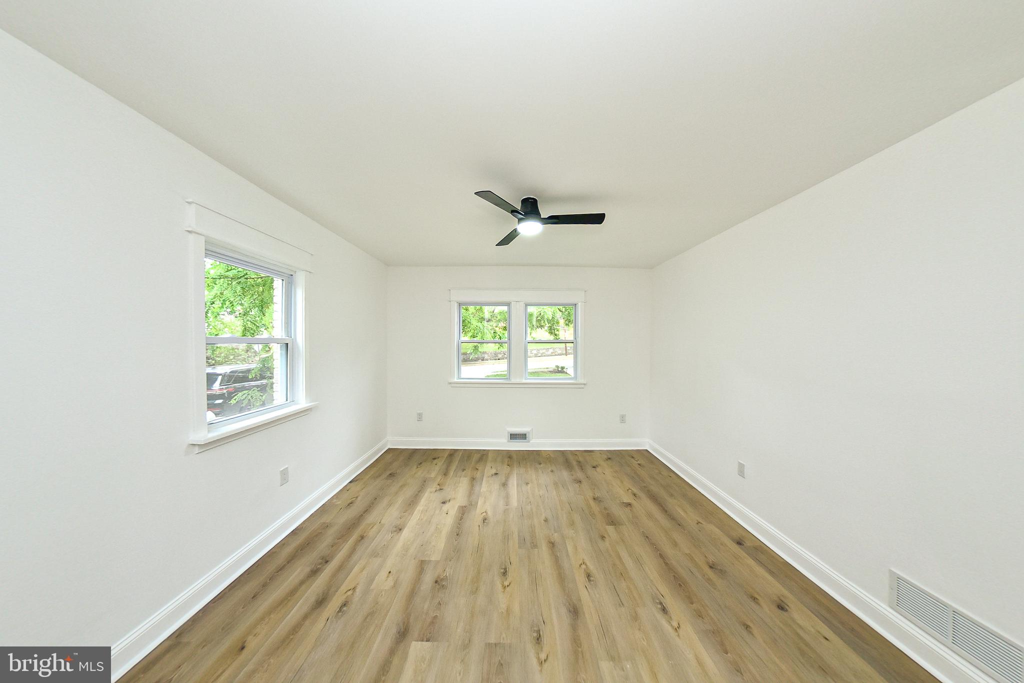 3704 Suitland Road Southeast Washington, DC 20020 - Photo 35 of 70 Bright and airy open space awaits.
