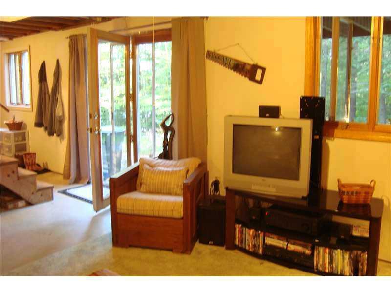 99 Narrows Pond Road Winthrop, ME 04364 - Photo 24 of 30 Living Room.