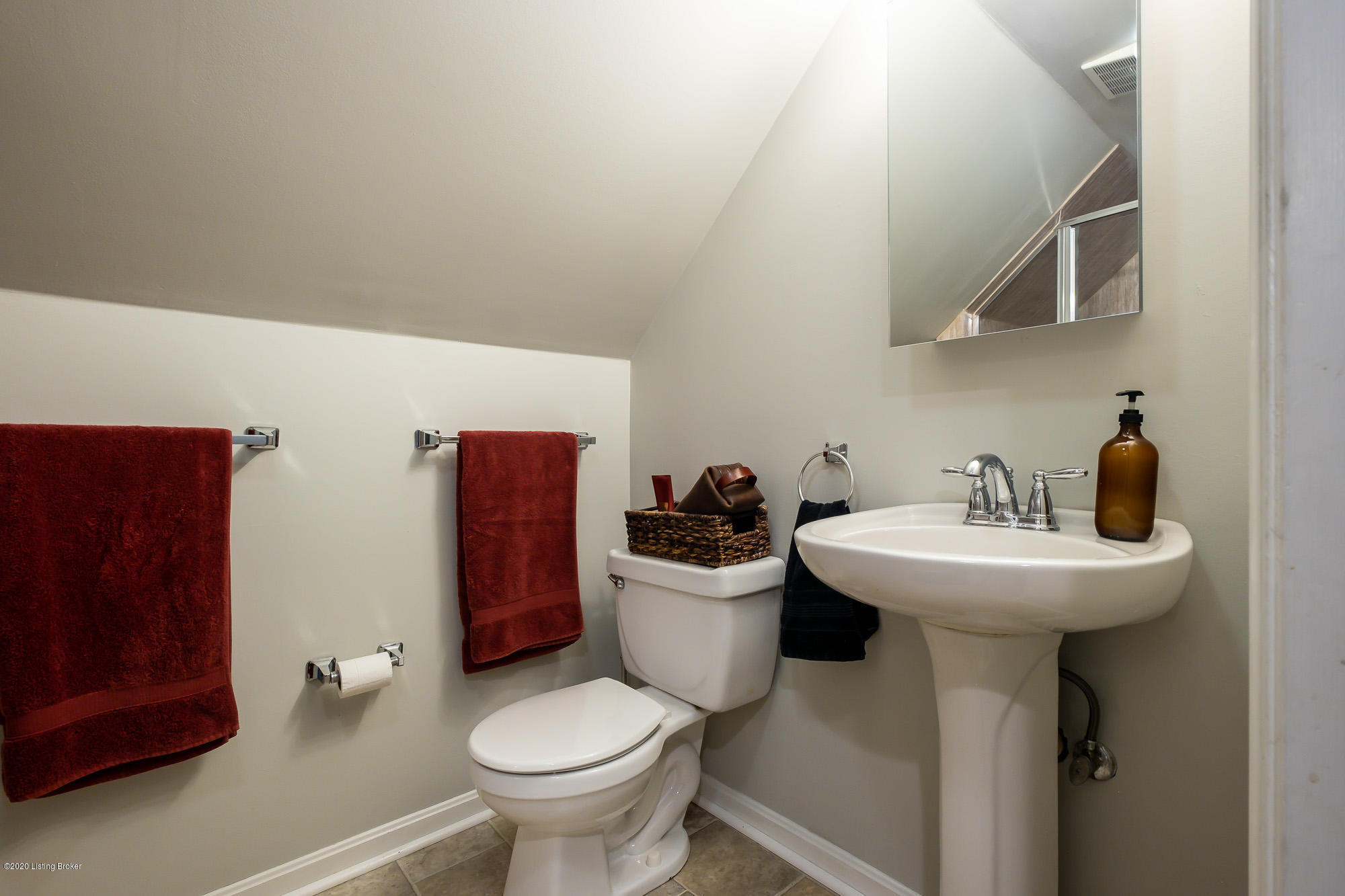 1031 Greenleaf Road Louisville, KY 40213 - Photo 20 of 34 Small-19