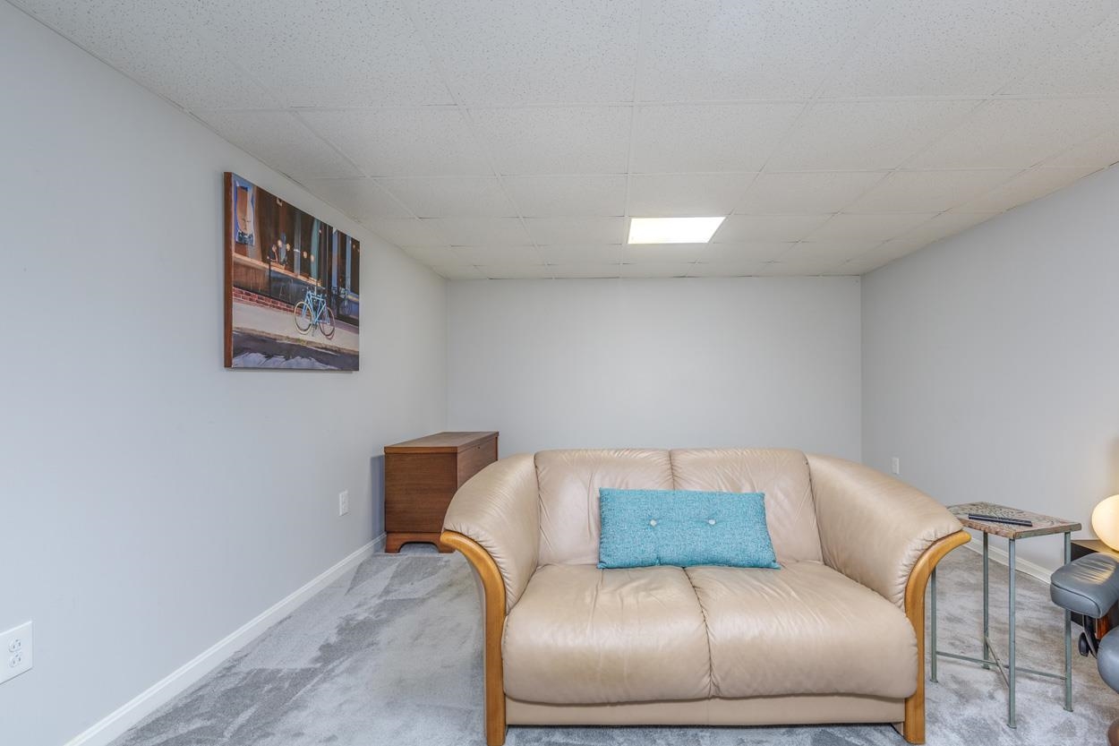 141 Chase Way Manchester, NH 03104 - Photo 46 of 51