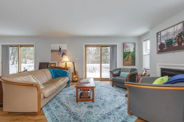 $550,000 | 141 Chase Way, Manchester, NH 03104