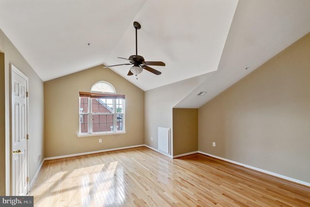 $780,000 | 5126 Knapp Place, Alexandria, VA 22304