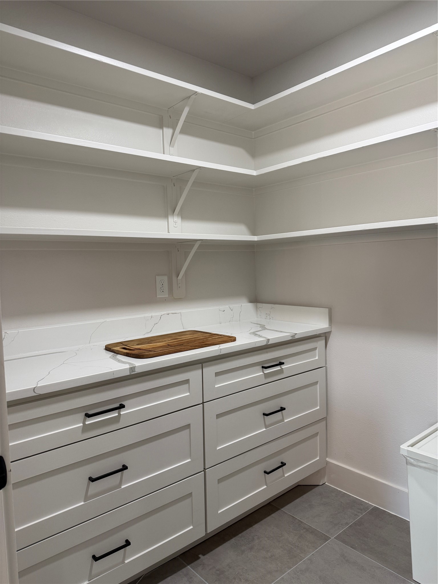 4301 Charleston Street Houston, TX 77021 - Photo 6 of 24 Butler's Pantry
