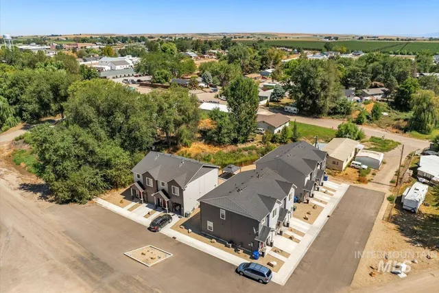 $1,790,000 | 701 East Bates Avenue, Parma, ID 83660