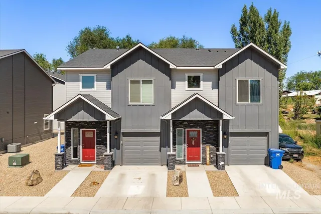 $1,790,000 | 701 East Bates Avenue, Parma, ID 83660