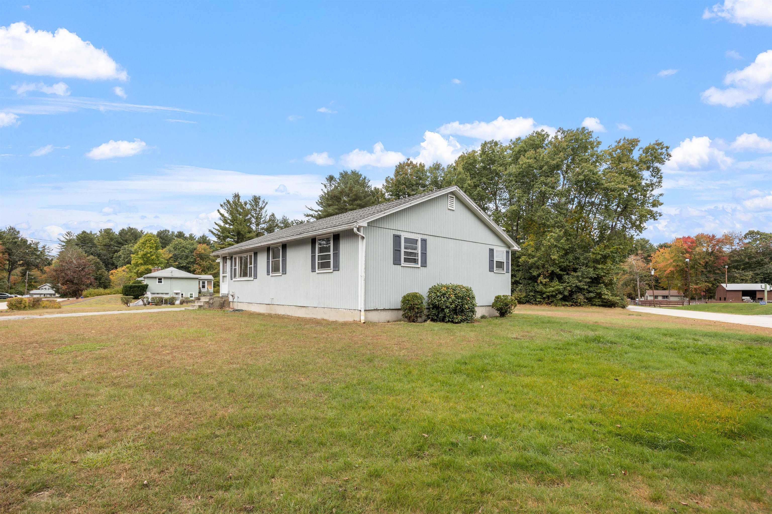 14 Circle Drive Hudson, NH 03051 - Photo 19 of 22