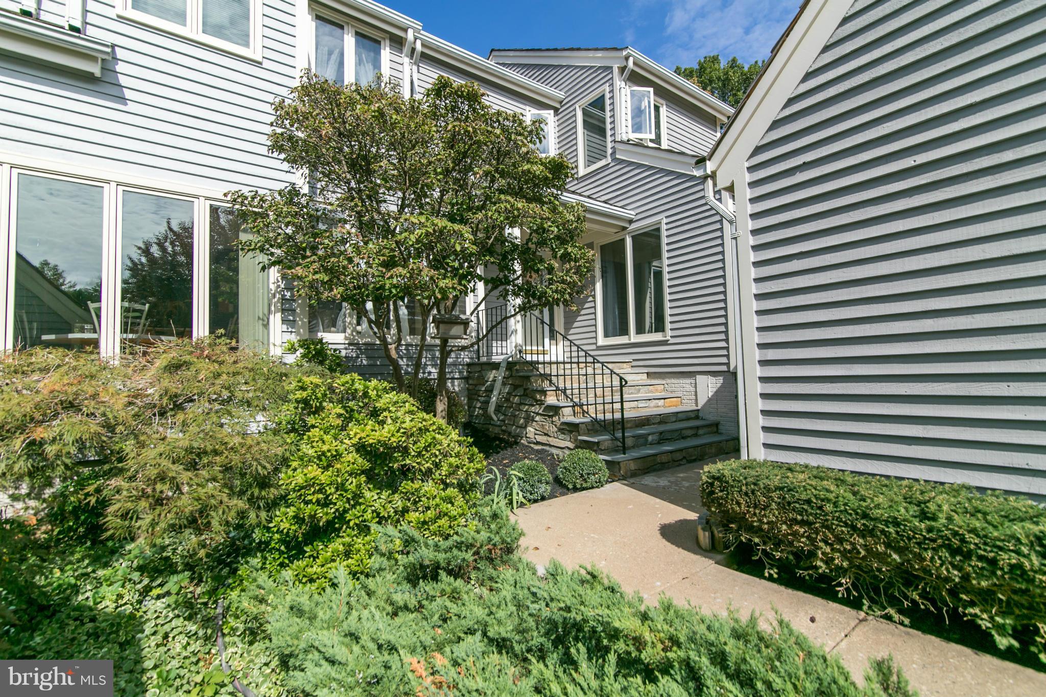 1327 Wedgewood Manor Way Reston, VA 20194 - Photo 2 of 29 Exterior (Front)