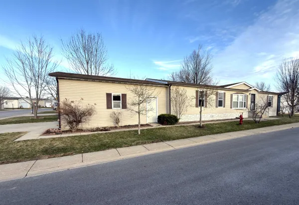 $115,000 | 447 Seasons Parkway, Belvidere, IL 61008