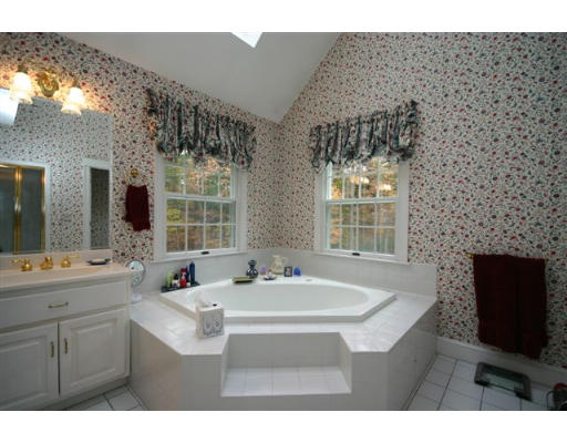 38 Ridge Road Westwood, MA 02090 - Photo 16 of 28 Gallery Image 16