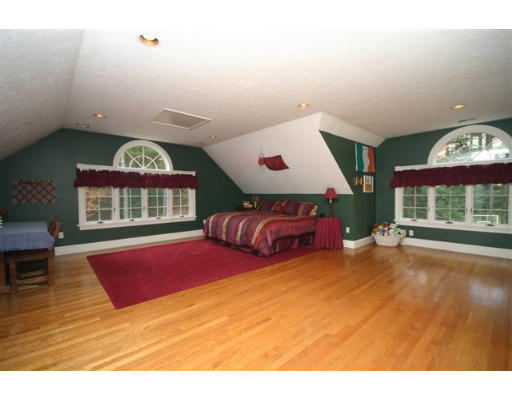 38 Ridge Road Westwood, MA 02090 - Photo 20 of 28 Gallery Image 20
