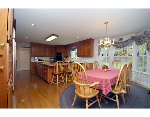 38 Ridge Road Westwood, MA 02090 - Photo 7 of 28 Gallery Image 7