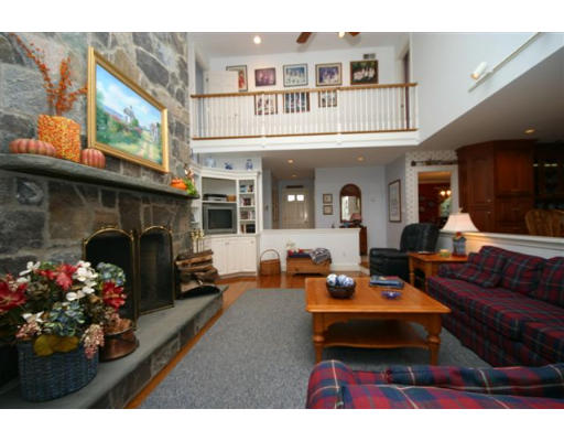 38 Ridge Road Westwood, MA 02090 - Photo 8 of 28 Gallery Image 8