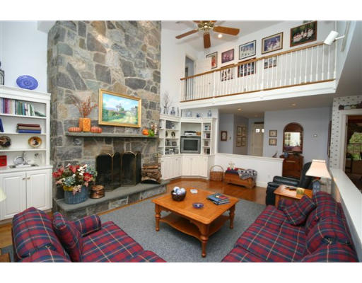 38 Ridge Road Westwood, MA 02090 - Photo 9 of 28 Gallery Image 9