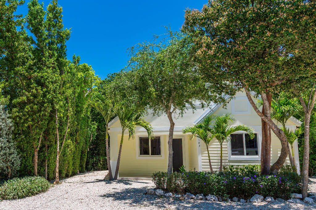 143 North Hammock Road Islamorada, FL 33036 - Photo 11 of 33 42147_6a2a053058cc6_06.11.2026_image-11