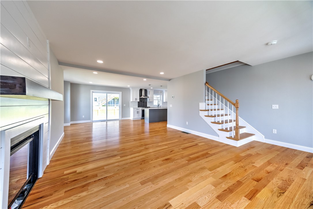 188 St Louis Avenue Woonsocket, RI 02895 - Photo 5 of 32