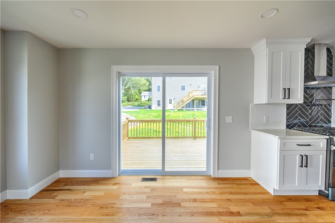 188 St Louis Avenue Woonsocket, RI 02895 - Photo 7 of 32