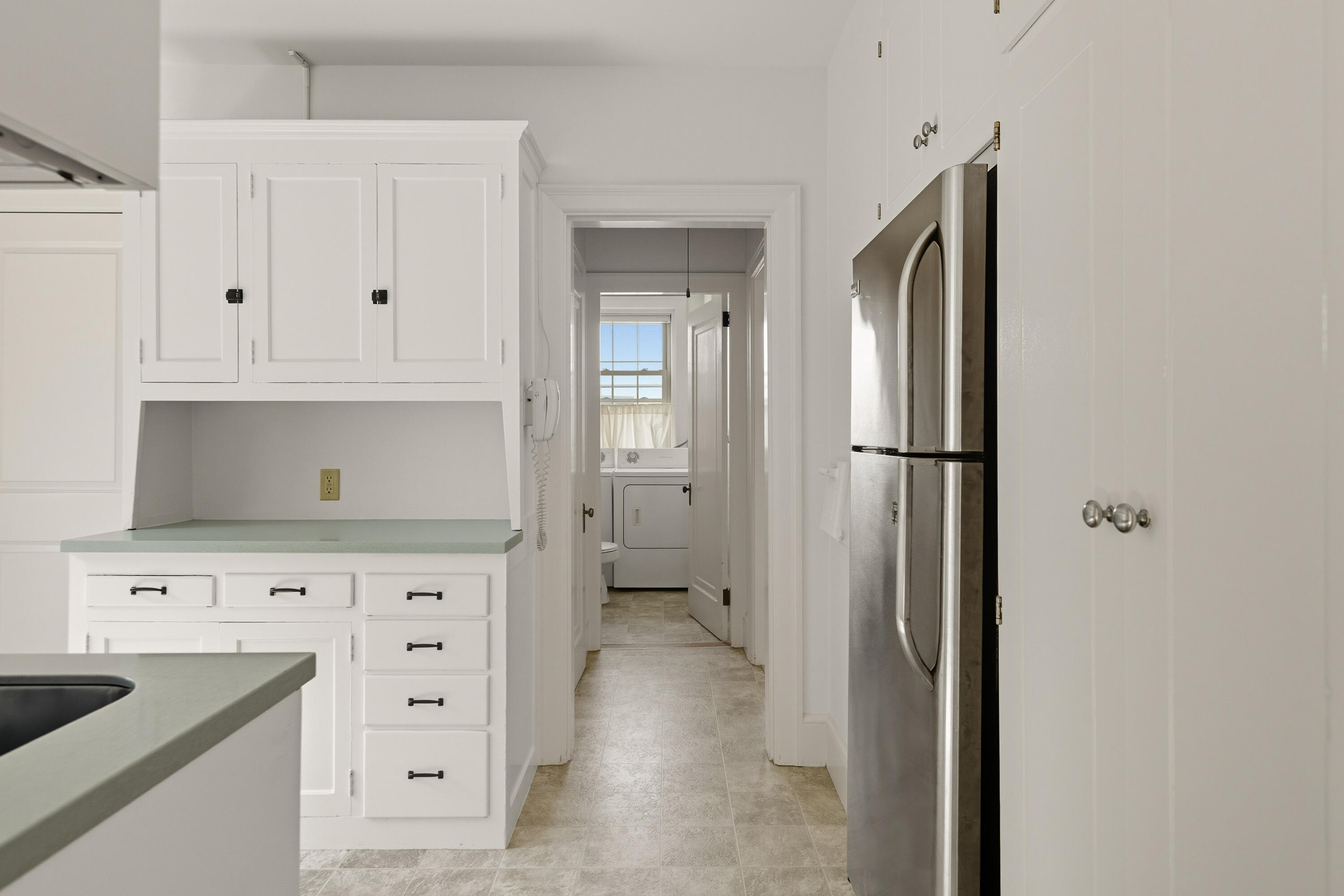 290 Baxter Boulevard, Unit B1 Portland, ME 04101 - Photo 16 of 49 31_290 Baxter Blvd_B1_MorneauStudios_Pri