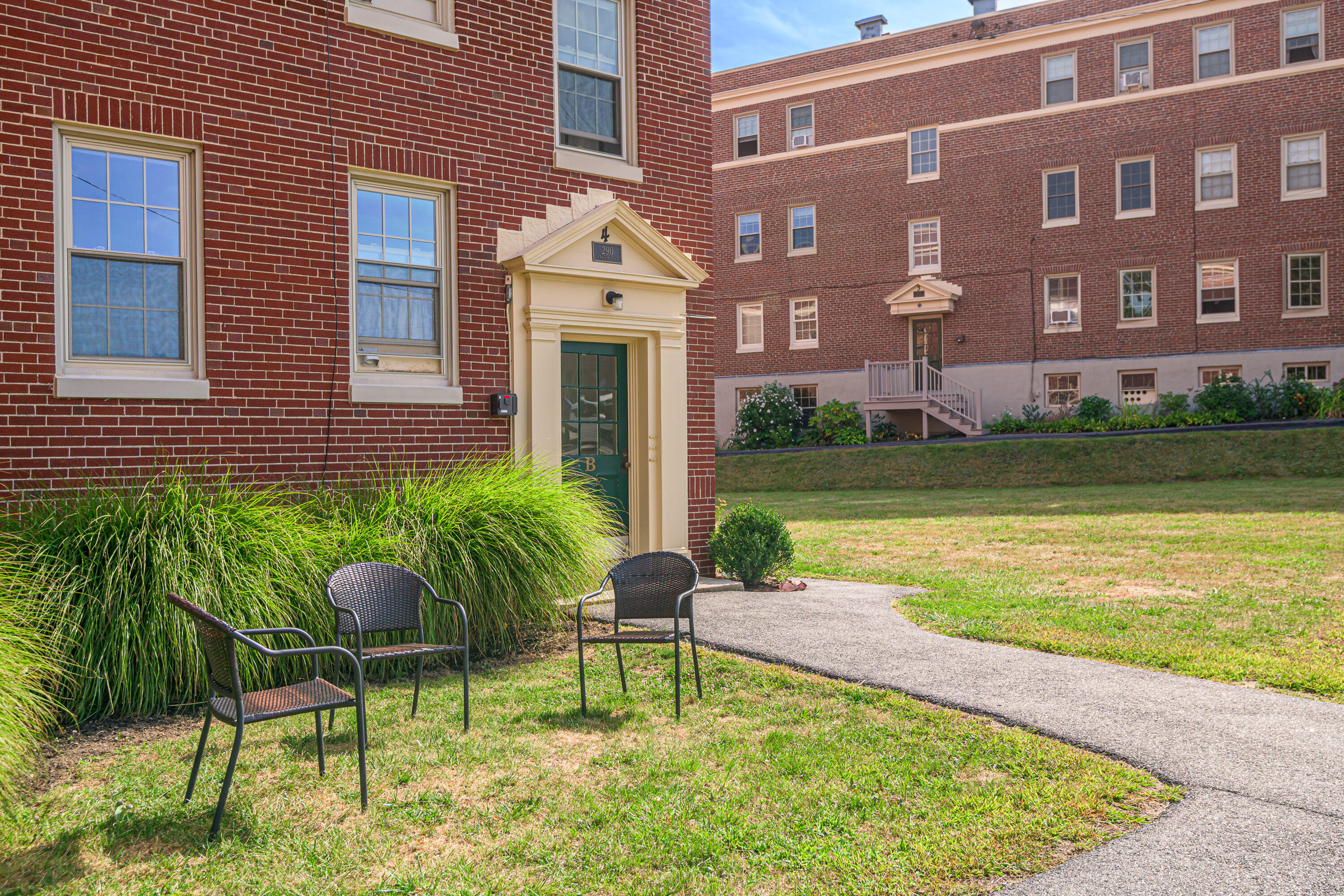 290 Baxter Boulevard, Unit B1 Portland, ME 04101 - Photo 6 of 49 16_290 Baxter Blvd_B1_MorneauStudios_Pri