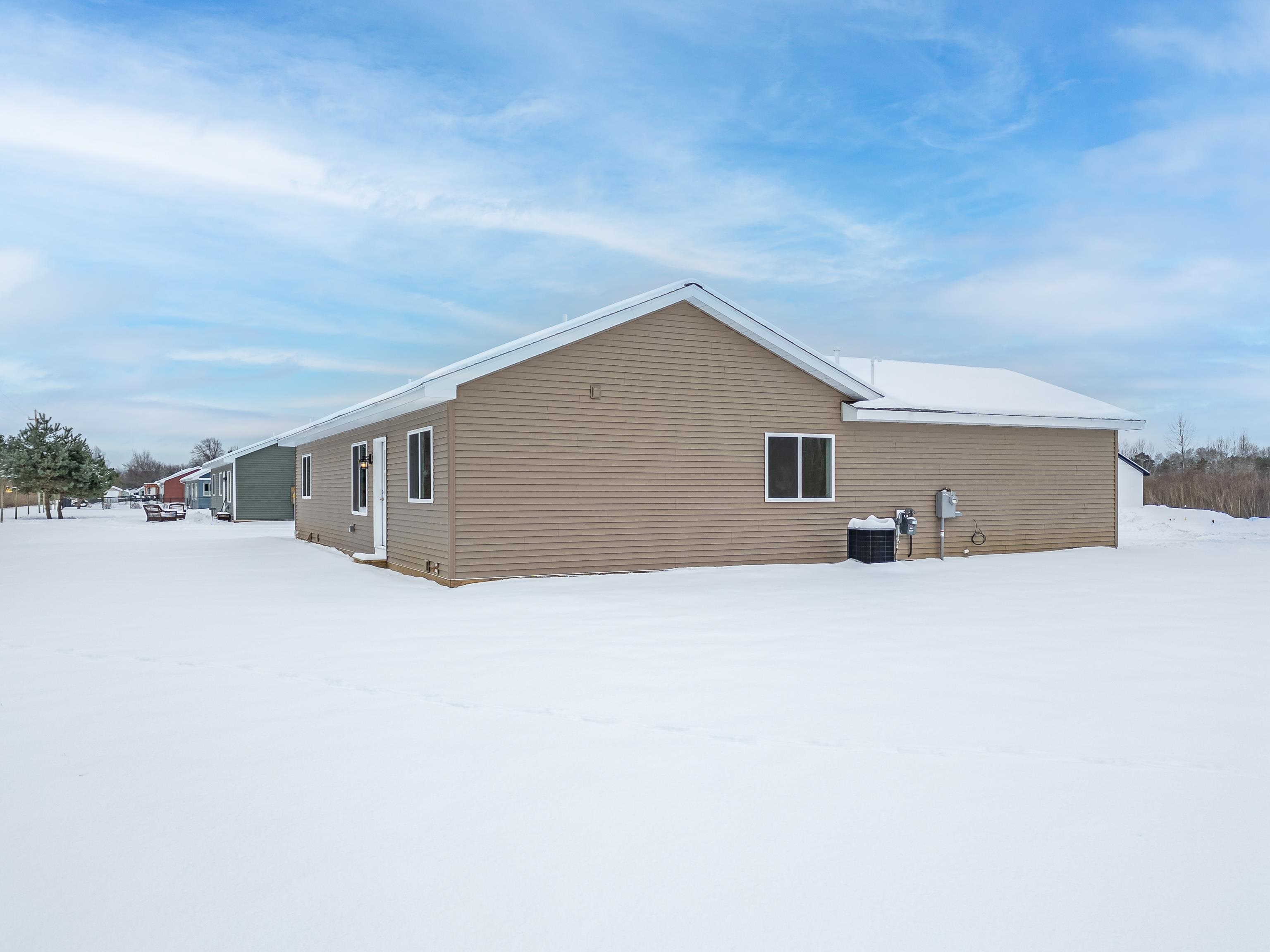 1208 Pheasant Run Gladwin, MI 48624 - Photo 8 of 42