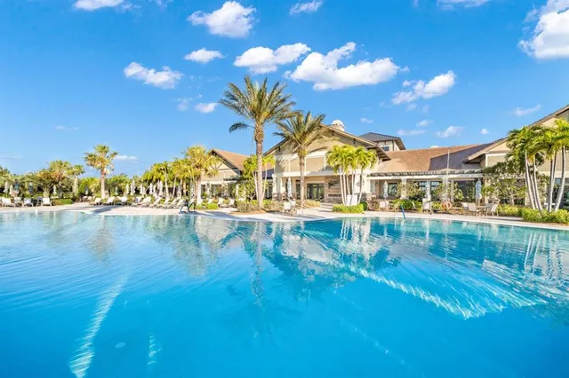 $649,000 | 17210 Seaford Way, Lakewood Ranch, FL 34202