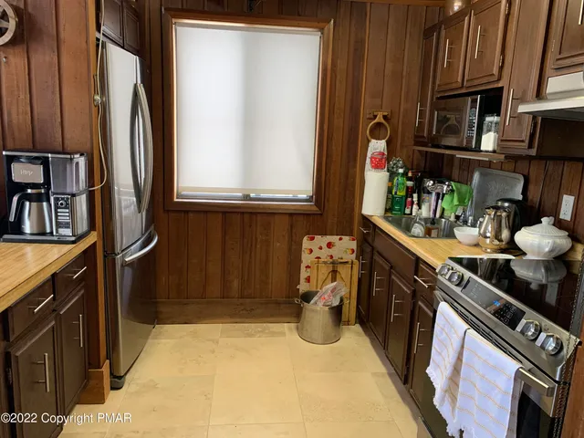 $325,000 | 218 Cherry Lane, Albrightsville, PA 18210