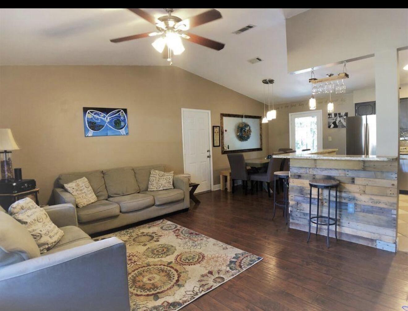 969 Dixie Street Crestview, FL 32536 - Photo 3 of 12 Comfortable Living Space for Relaxing