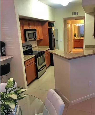 $1,299 | 4400 South Jones Boulevard, Unit 1003, Las Vegas, NV 89103
