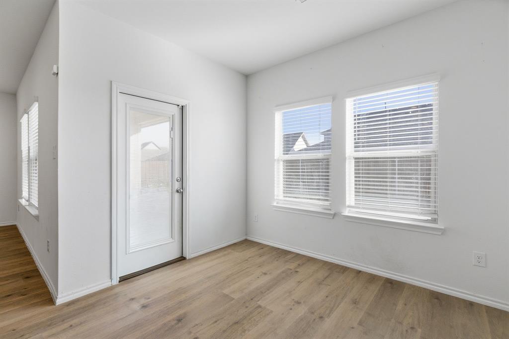 709 Primrose Lane Pilot Point, TX 76258 - Photo 9 of 35