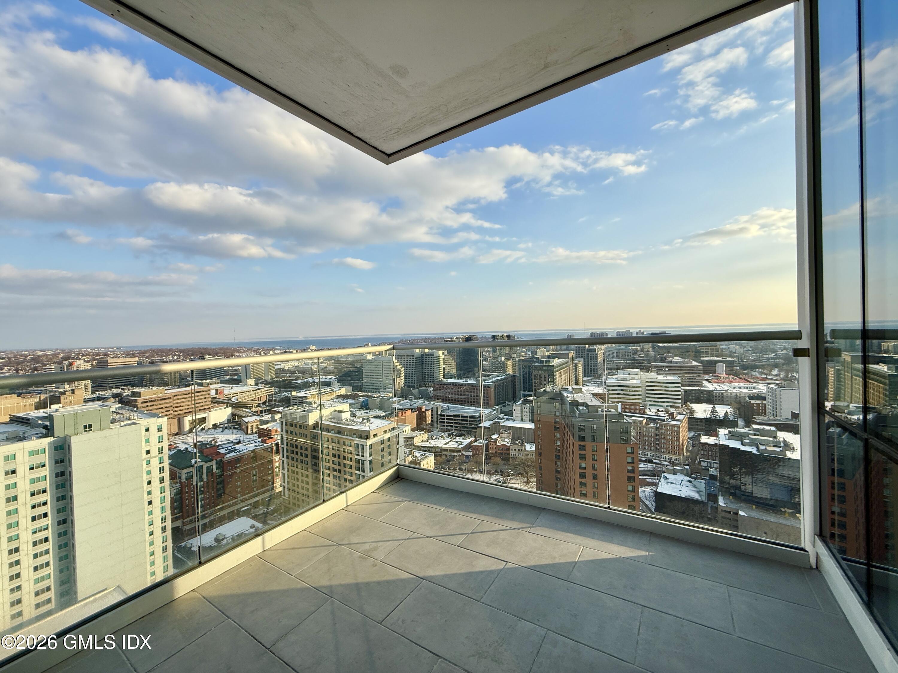 1 Broad Street, Unit PH31F Stamford, CT 06901 - Photo 5 of 13 a view of a city