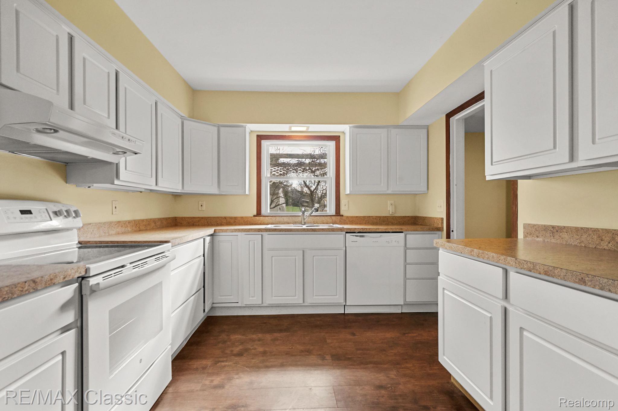 2670 Lake George Road Leonard, MI 48367 - Photo 10 of 31 Gallery Image 10