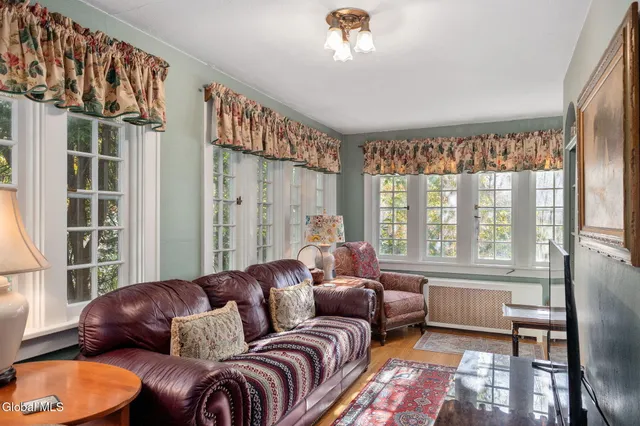 $679,900 | 2131 Grand Boulevard, Niskayuna, NY 12309