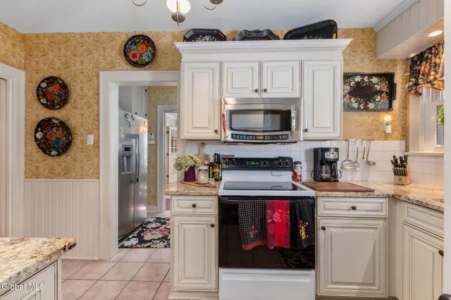 $679,900 | 2131 Grand Boulevard, Niskayuna, NY 12309