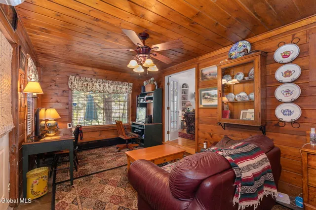 $679,900 | 2131 Grand Boulevard, Niskayuna, NY 12309