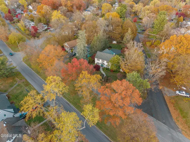 $679,900 | 2131 Grand Boulevard, Niskayuna, NY 12309