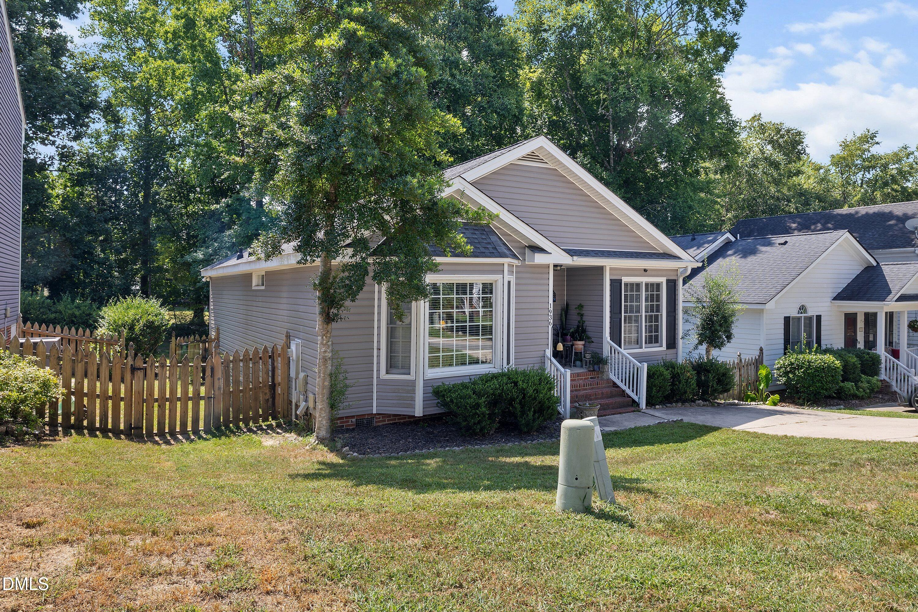 1936 Talamore Court Raleigh, NC 27604 - Photo 5 of 38 05-1936 Talamore Ct_8889
