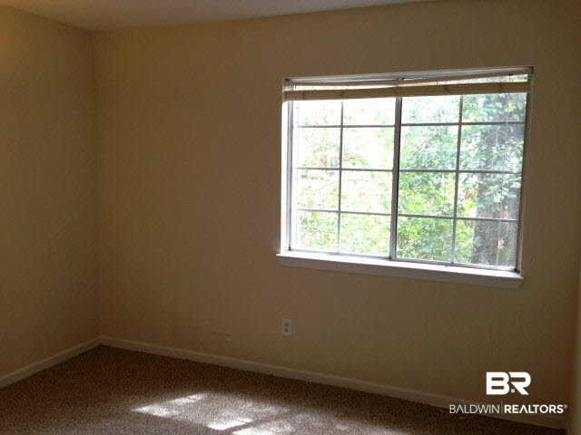 6701 Dickens Ferry Road, Unit 10 Mobile, AL 36608 - Photo 5 of 7 Bedroom