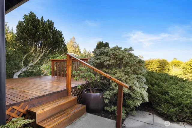 $750,000 | 909 55th Street, Port Townsend, WA 98368