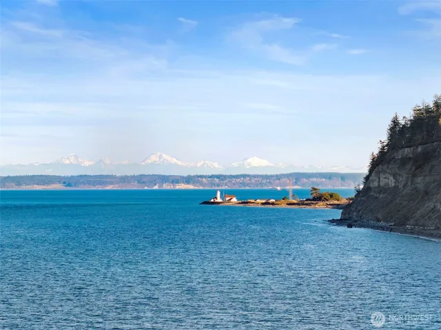 $750,000 | 909 55th Street, Port Townsend, WA 98368