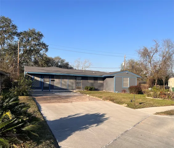 a view of a house with a patio
