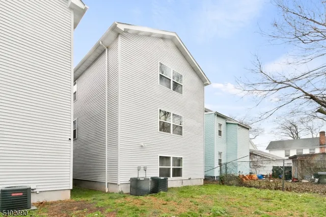 $2,600 | 244 Pomona Avenue, Newark, NJ 07112