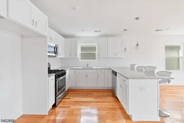 $2,600 | 244 Pomona Avenue, Newark, NJ 07112