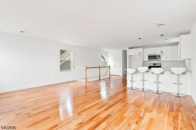 $2,600 | 244 Pomona Avenue, Newark, NJ 07112