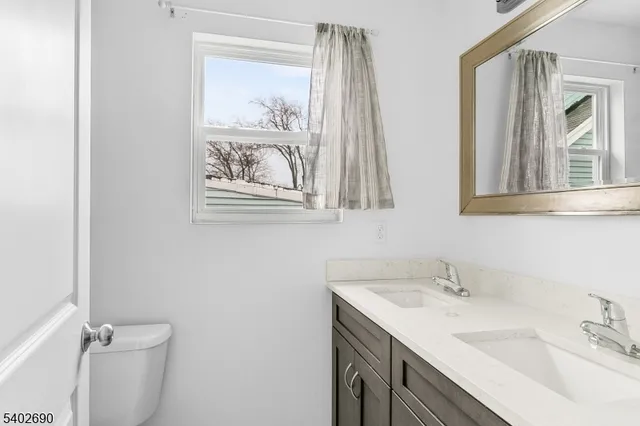 $2,600 | 244 Pomona Avenue, Newark, NJ 07112