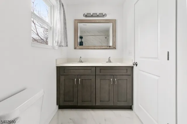 $2,600 | 244 Pomona Avenue, Newark, NJ 07112