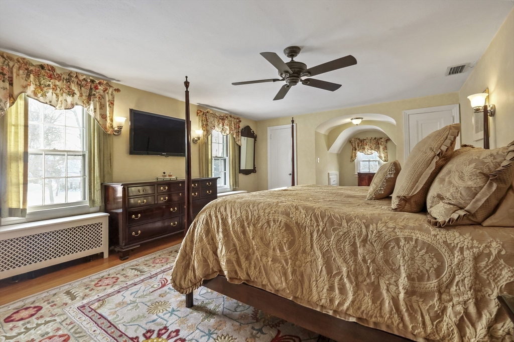 58 Englewood Road Longmeadow, MA 01106 - Photo 19 of 40